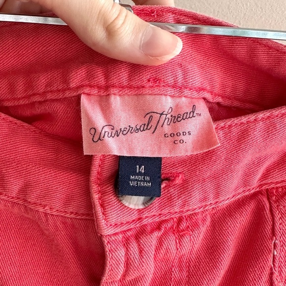 Universal Threads Women's Dusty Red Cotton Shorts, Size 14 - Picture 5 of 16